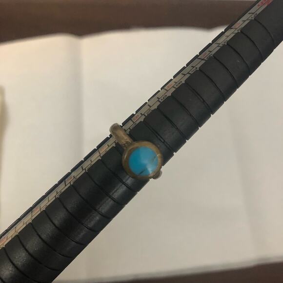 Sterling Silver Turquoise Ring Small Round Center Stone Size 5.5 - Picture 5 of 8